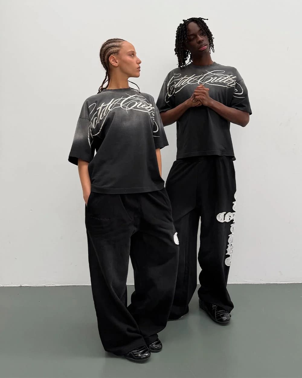 CROSSED SCRIPT TEE BLACK 6