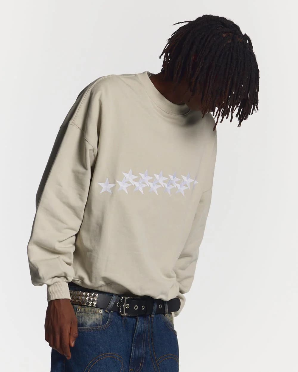 STARS CREWNECK PALE GREY 3