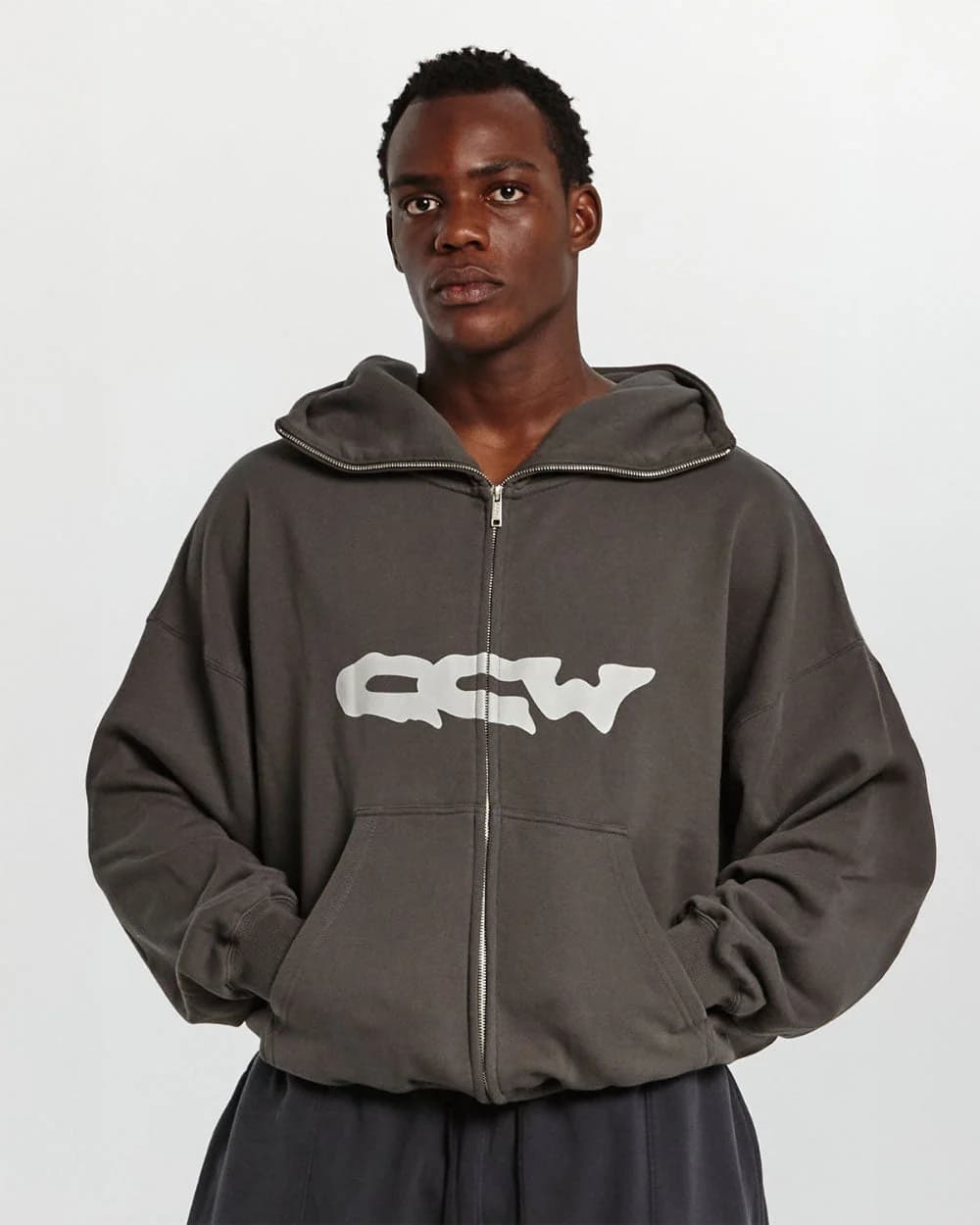 GLOBETROTTER ZIP HOODIE GREY 3