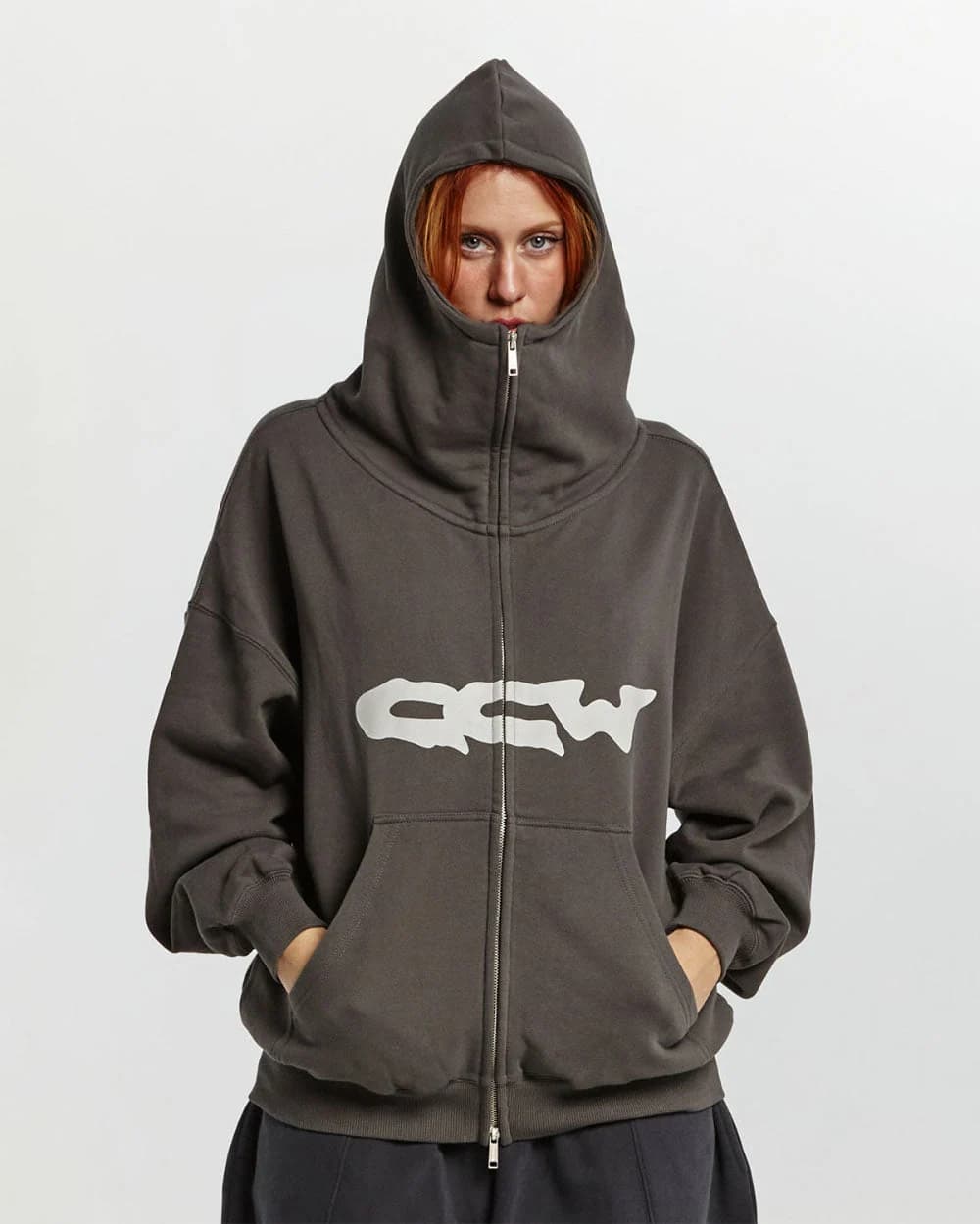 GLOBETROTTER ZIP HOODIE GREY 5