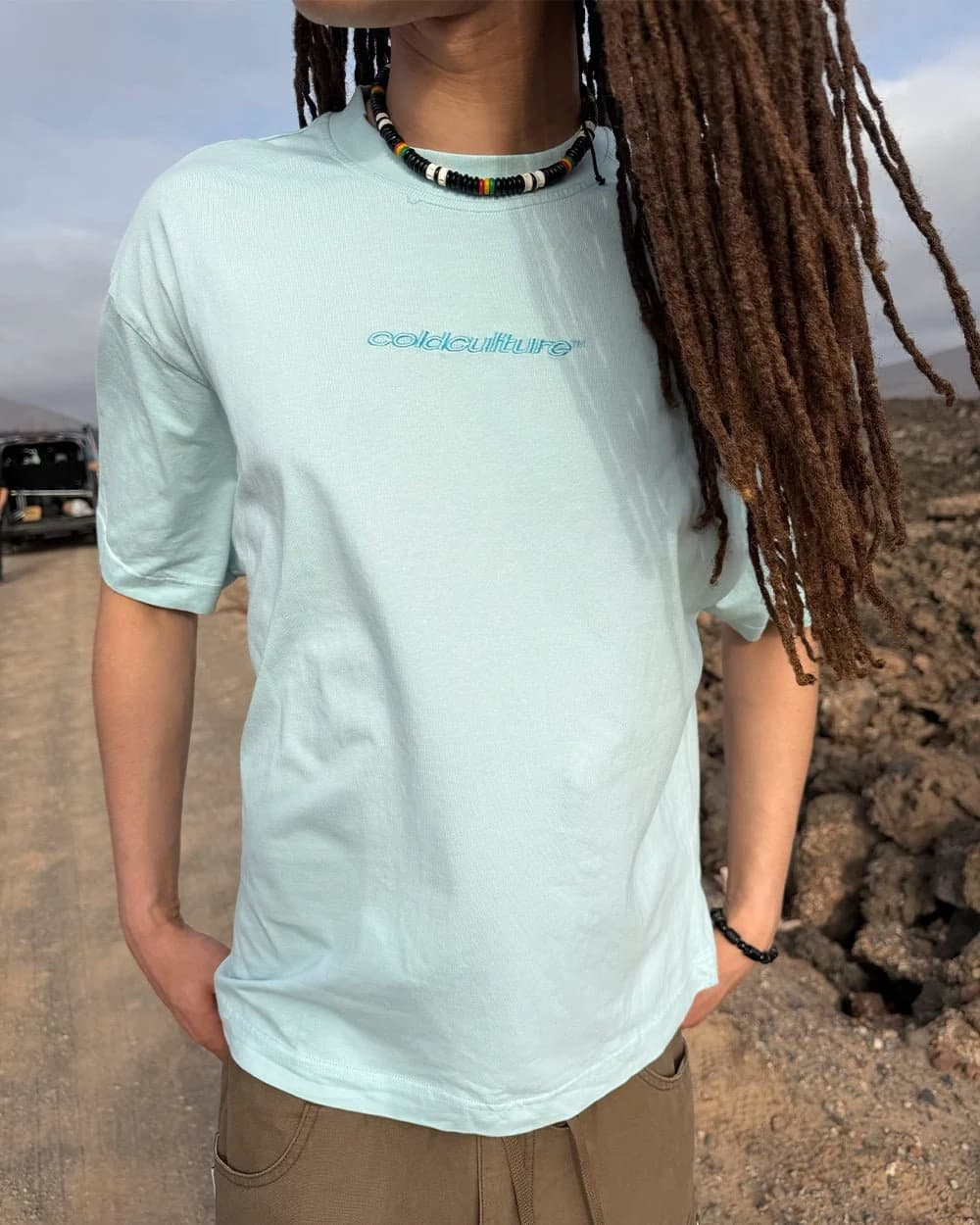 DISTRESS CURVED TEE BLUE 8
