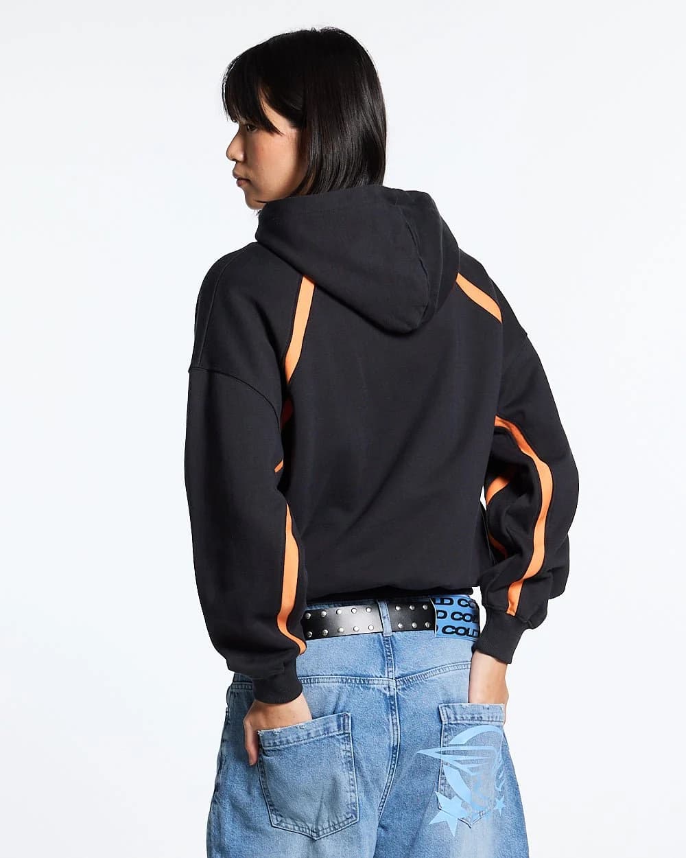 DETAILED HOODIE BLACK 6