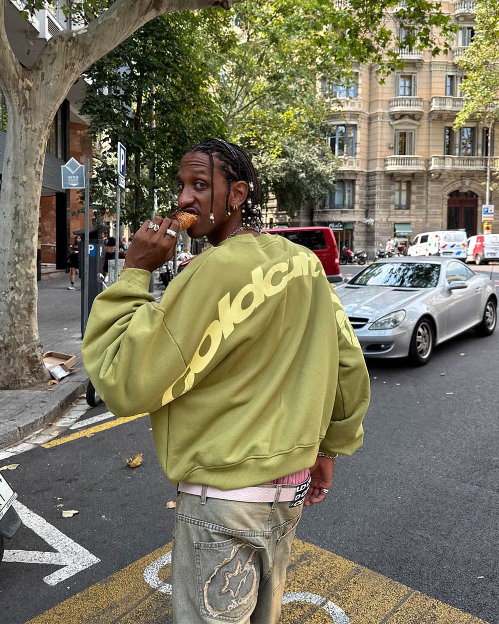CURVED CREWNECK LIGHT GREEN 8
