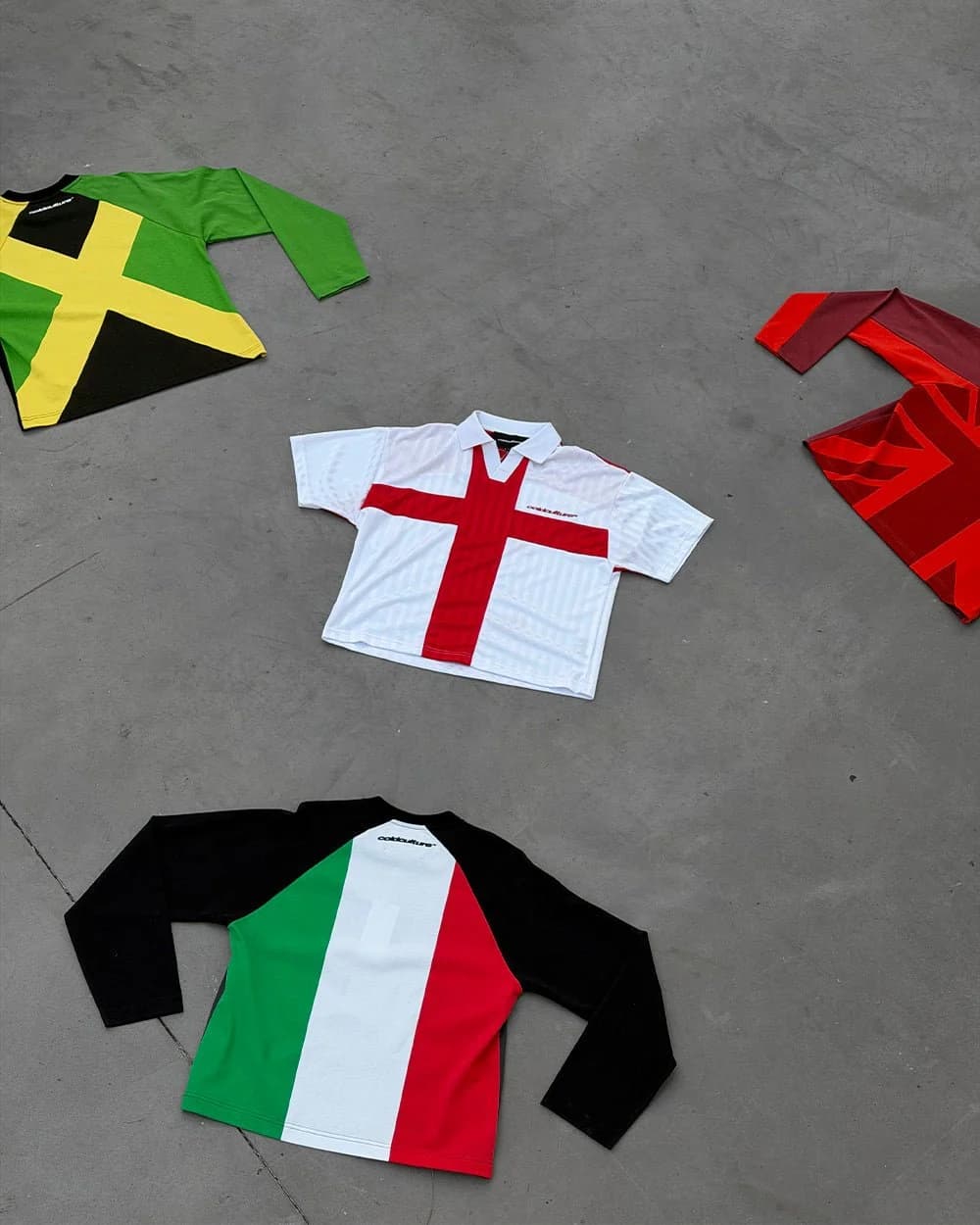 TRICOLORE LONGSLEEVE BLACK 11