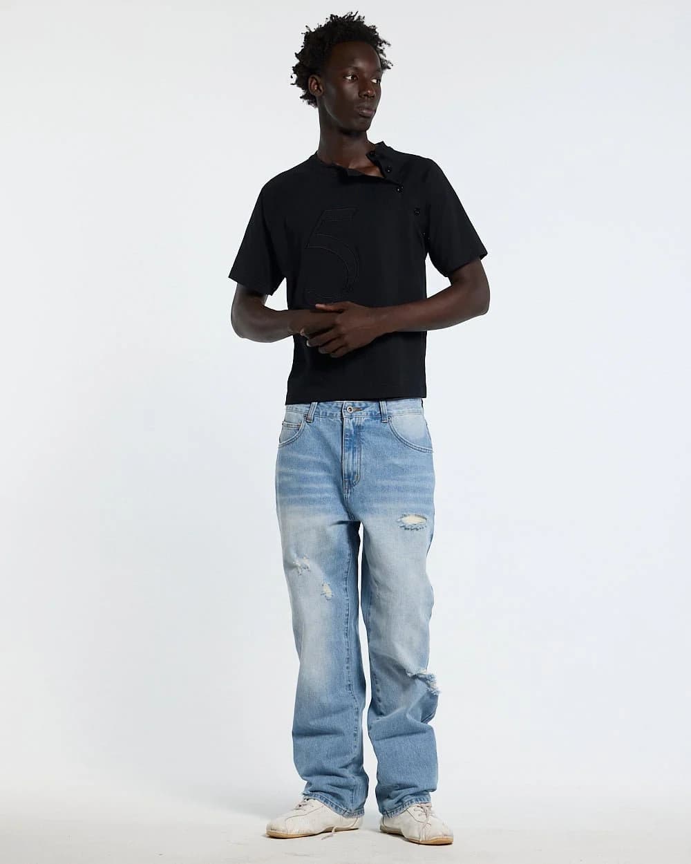 UNIT 05 TEE BLACK by COLD CULTURE