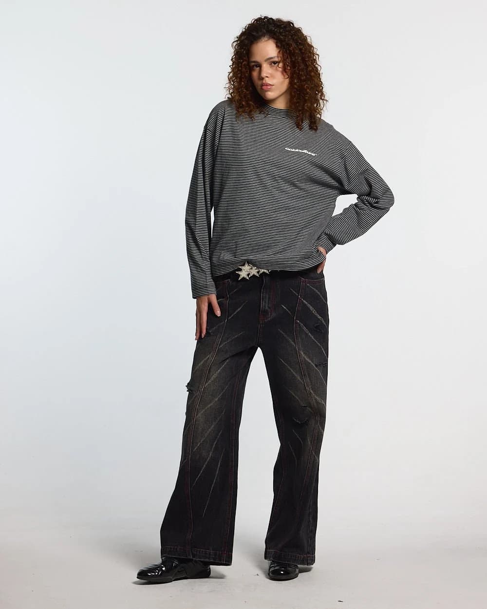 SCRIPT STRIPES LONGSLEEVE BLACK 6