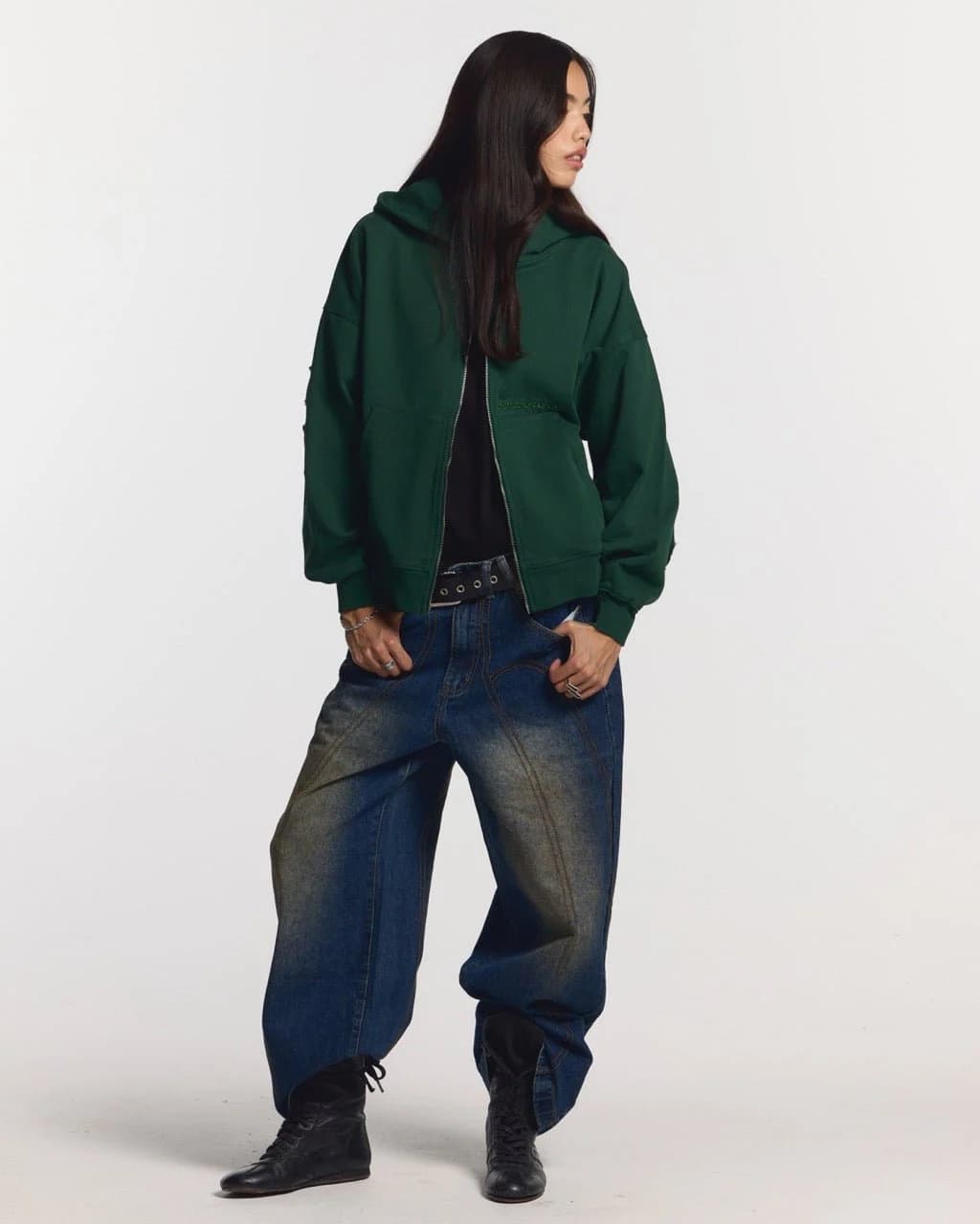 DISTRESS CURVED ZIP HOODIE GREEN 6