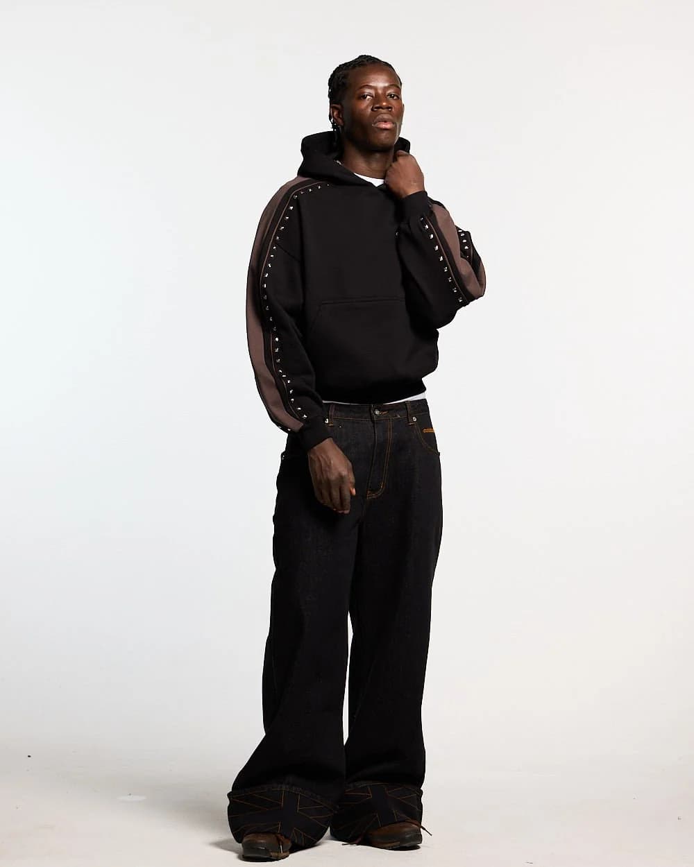 SCRIPT STUDS HOODIE BLACK 3