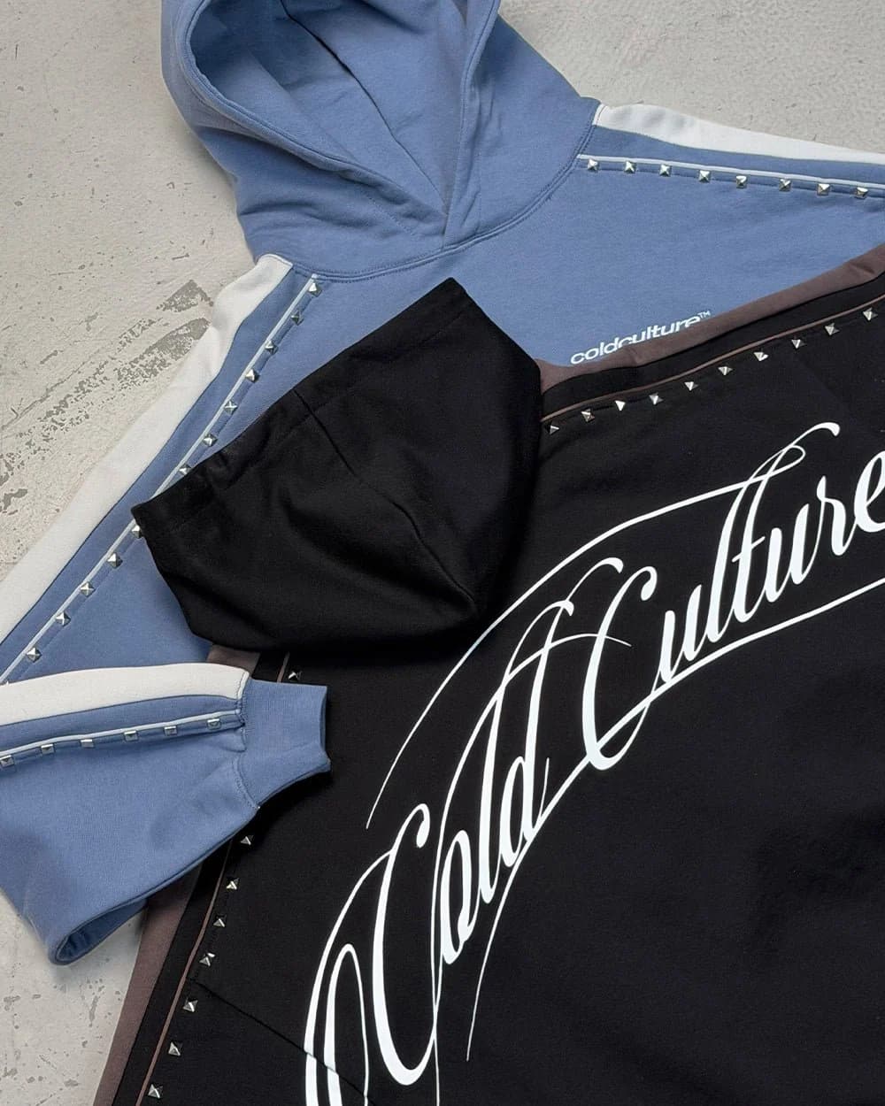 SCRIPT STUDS HOODIE BLACK 9