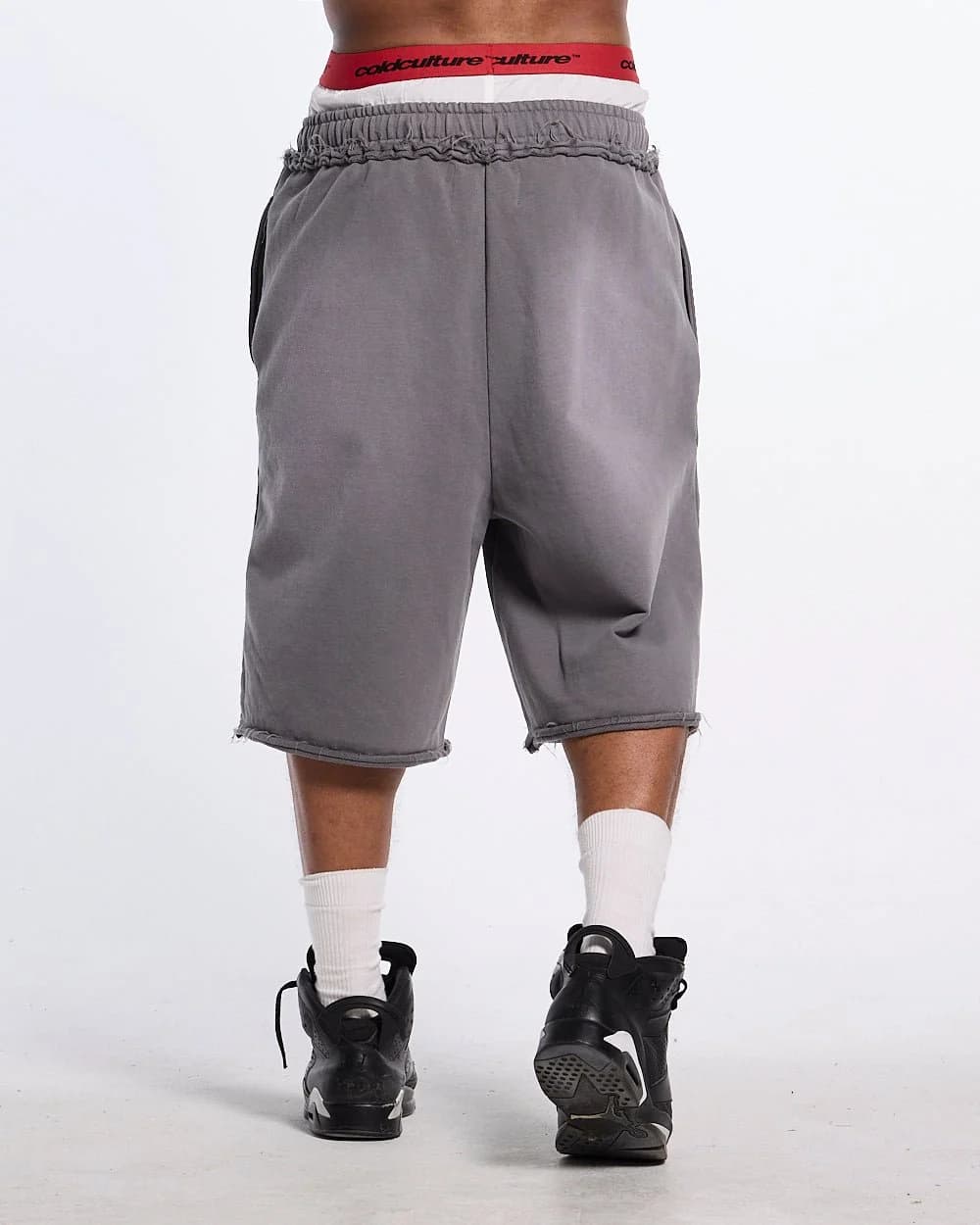 SCRIPT SHORT ANTRACITE GREY by COLD CULTURE