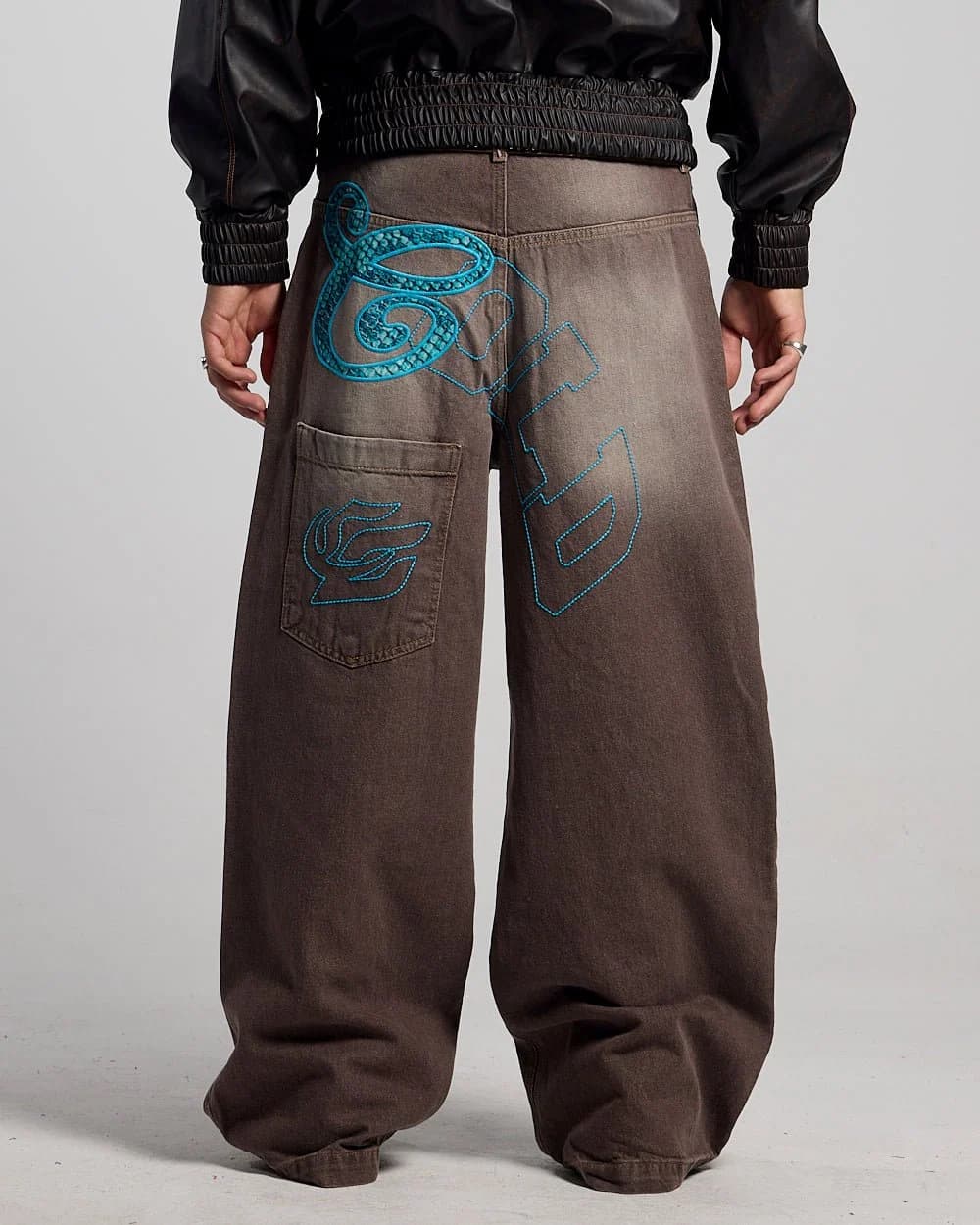 COLLEGE V3 PANTS LIGHT BROWN 2