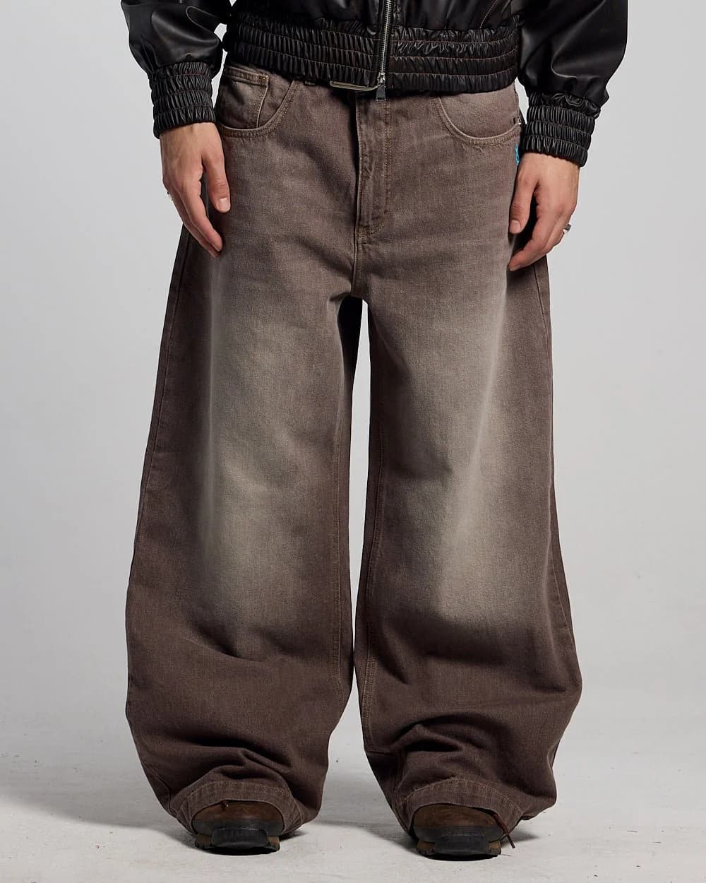 COLLEGE V3 PANTS LIGHT BROWN 4