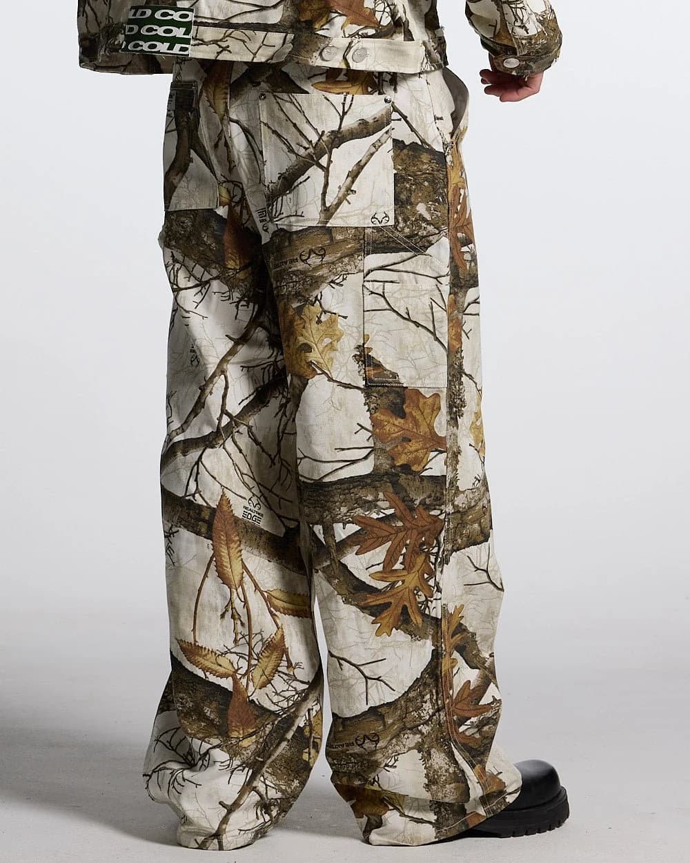 V1 CARPENTER PANTS REALTREE WHITE 6