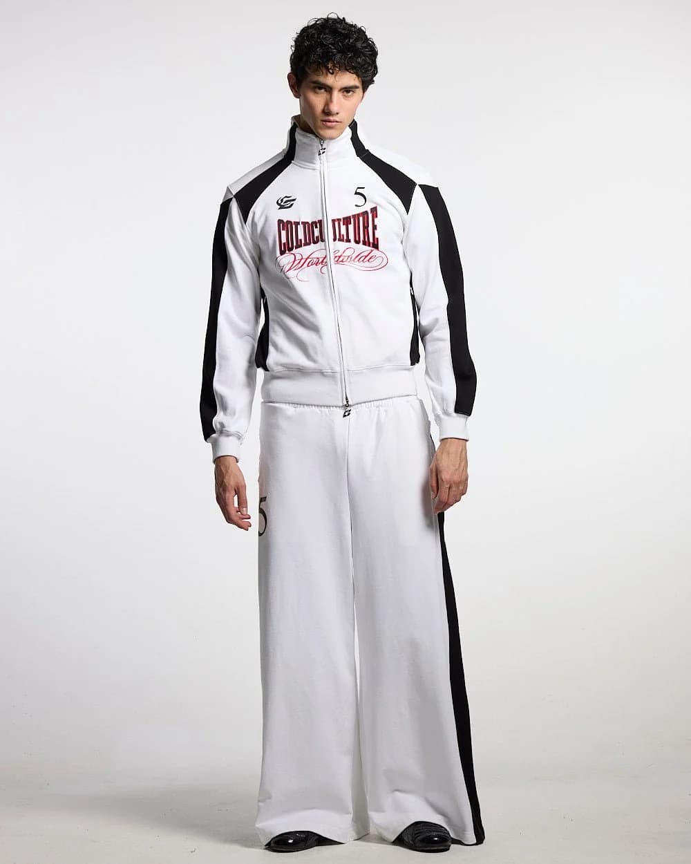 NIA SET SWEATPANTS WHITE & BLACK 7