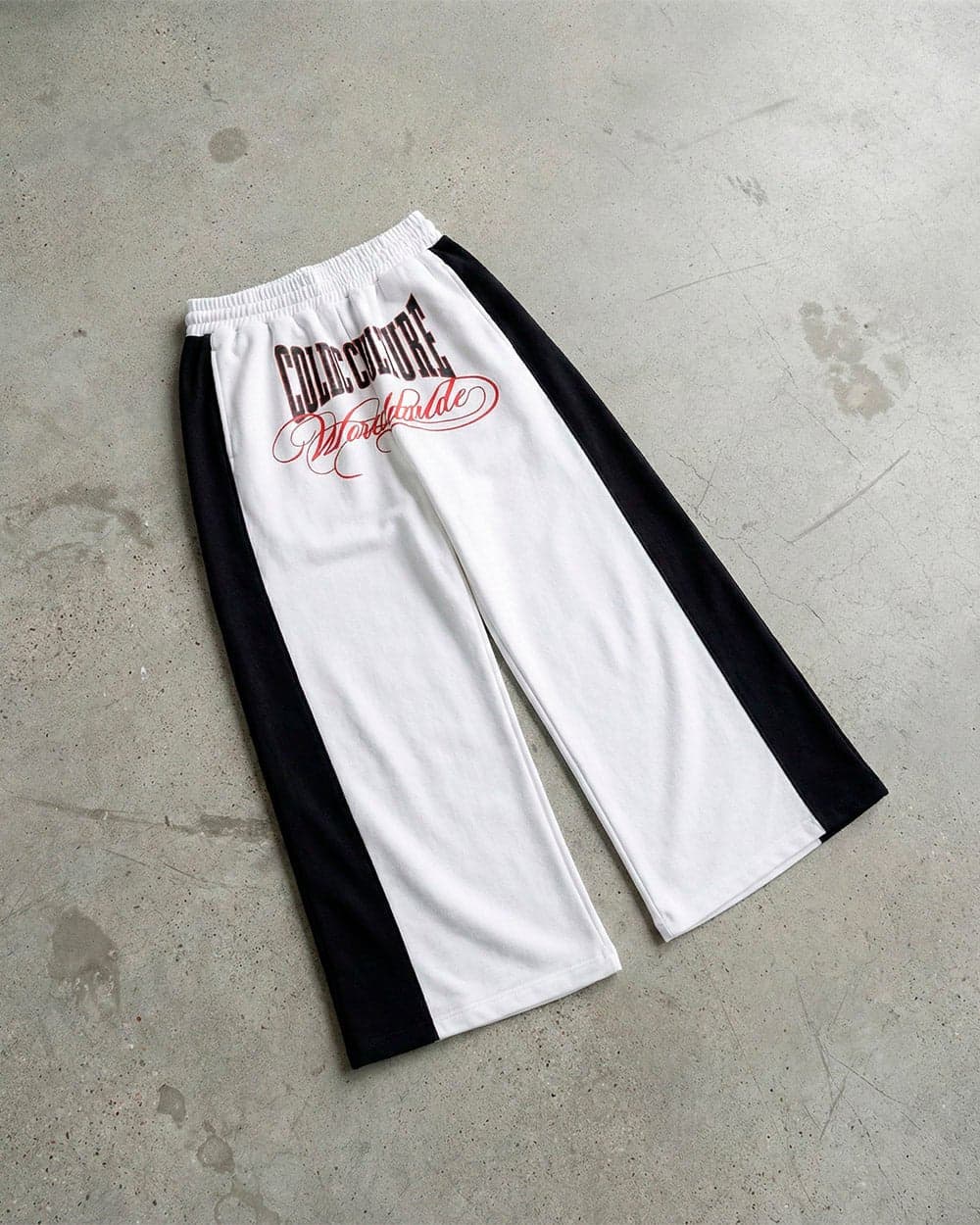 NIA SET SWEATPANTS WHITE & BLACK 10