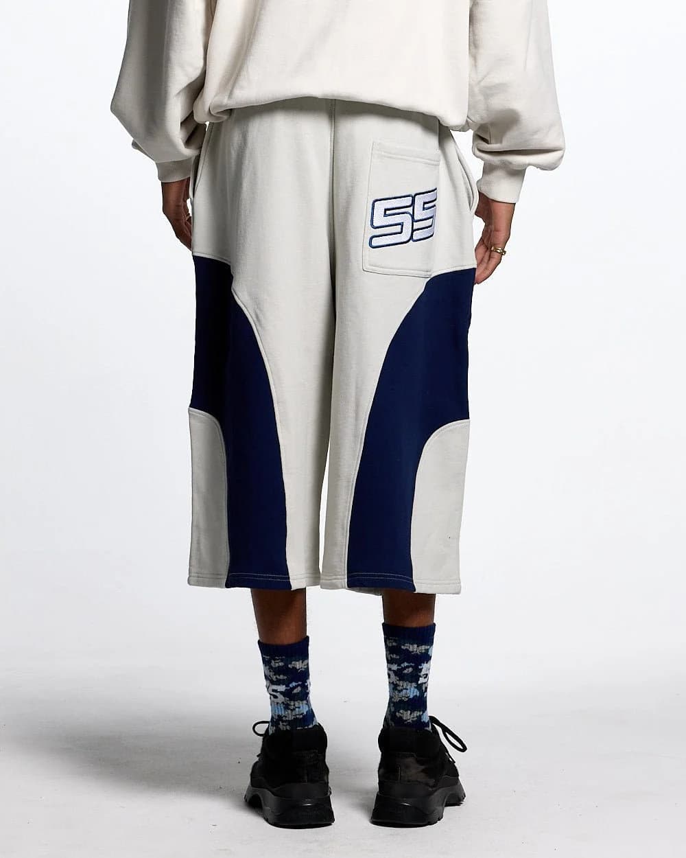 55 SWEAT SHORTS LIGHT GREY by COLD CULTURE