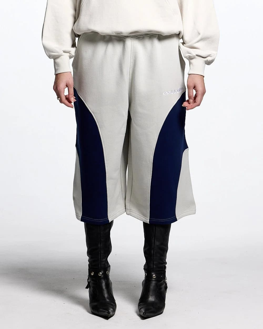 55 SWEAT SHORTS LIGHT GREY by COLD CULTURE