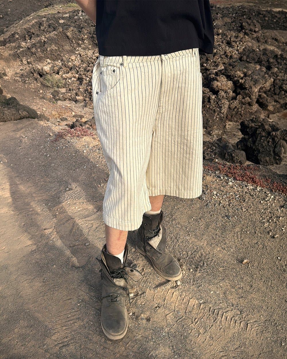 CASINO SHORT OFF-WHITE 9