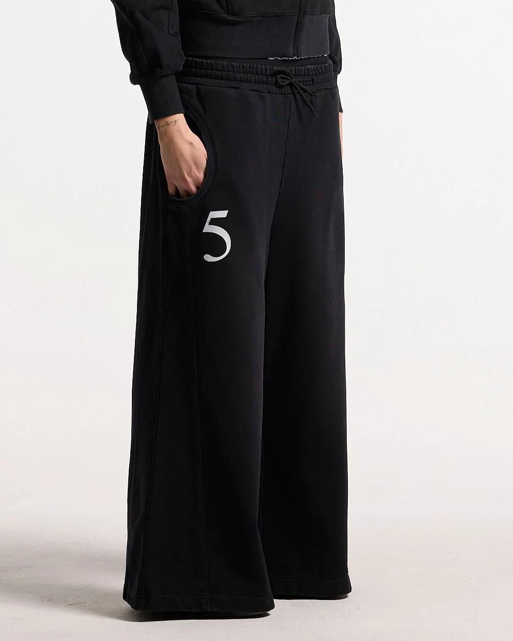 NIA SET SWEATPANTS BLACK 3
