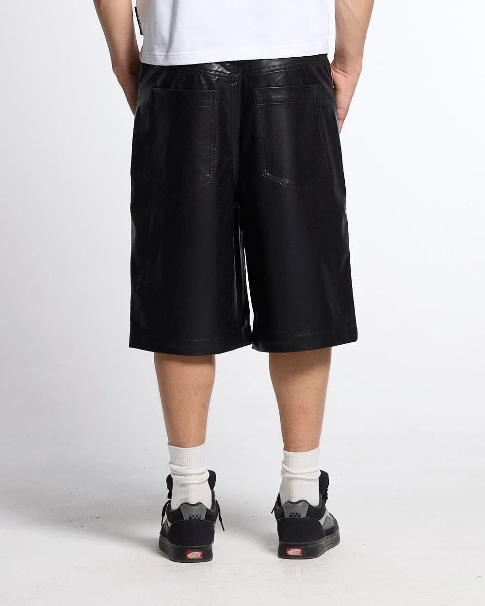 BRAVE SHORTS BLACK 4