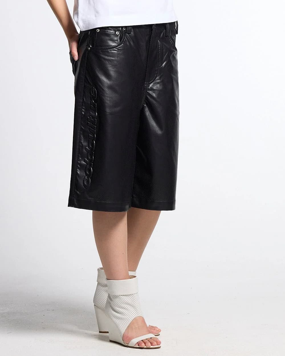 BRAVE SHORTS BLACK 9