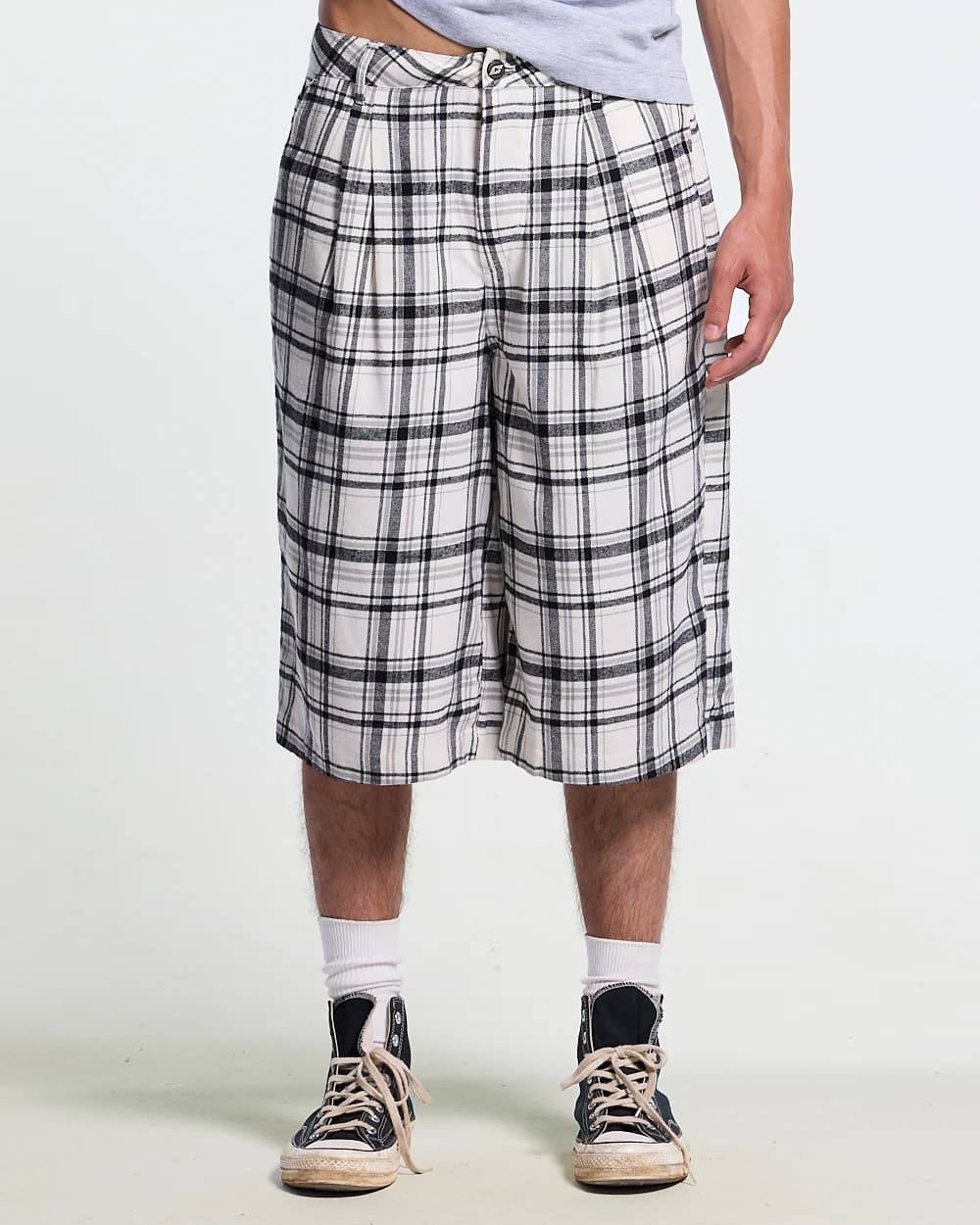 DINING CHECK JORTS BLACK 4