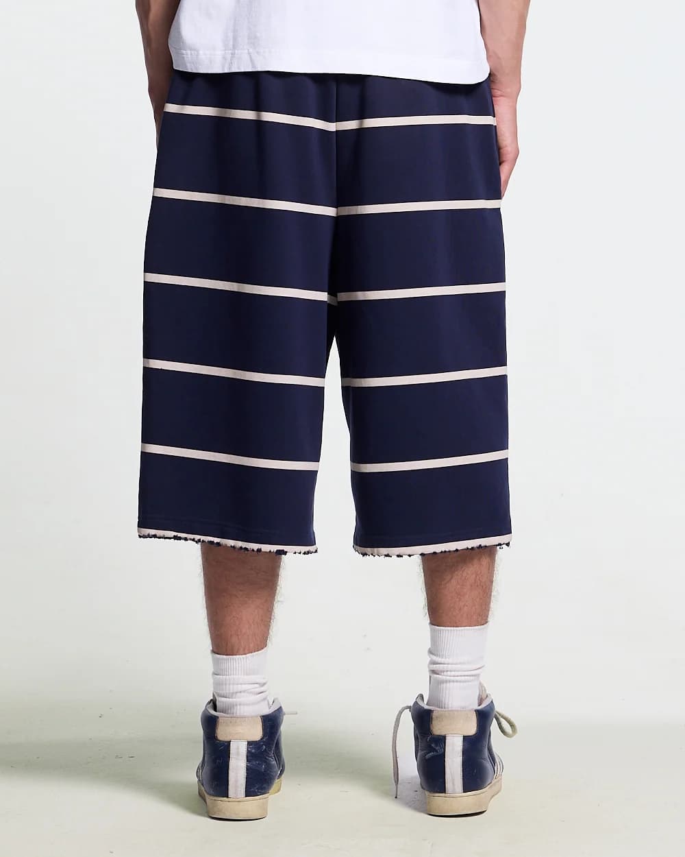 STALLION SHORT SWEATPANTS NAVY by COLD CULTURE