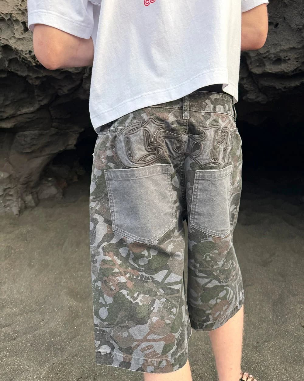 NIGHTSKULL SHORTS GREY 13
