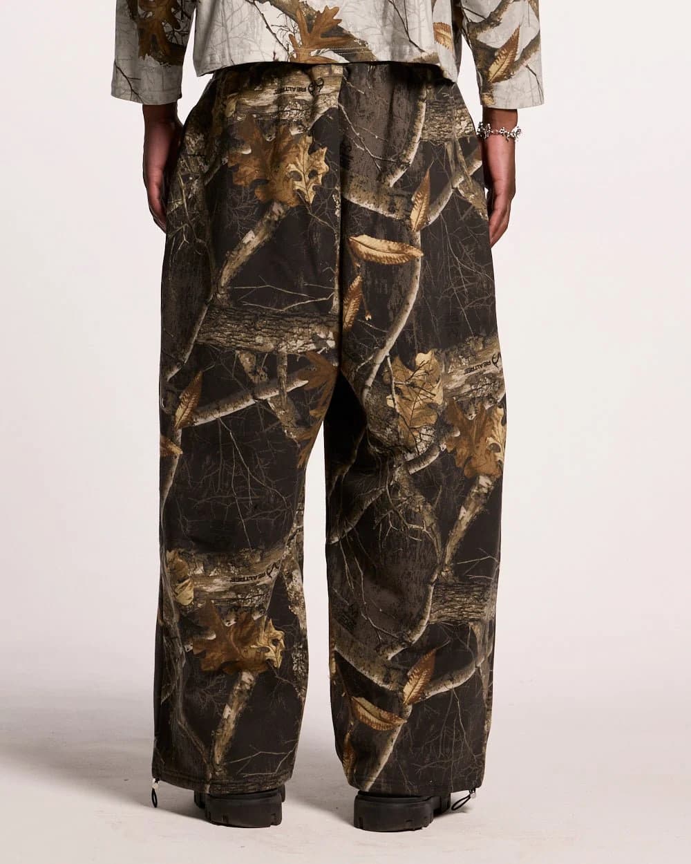 SWEATPANTS REALTREE BLACK 4