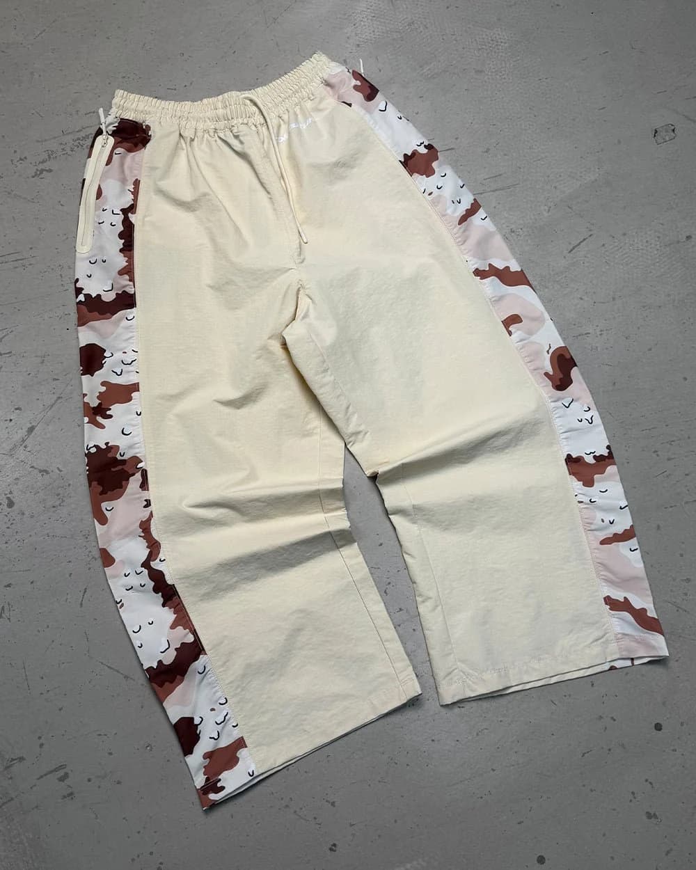 SPIDER PANTS BEIGE & CAMO 13