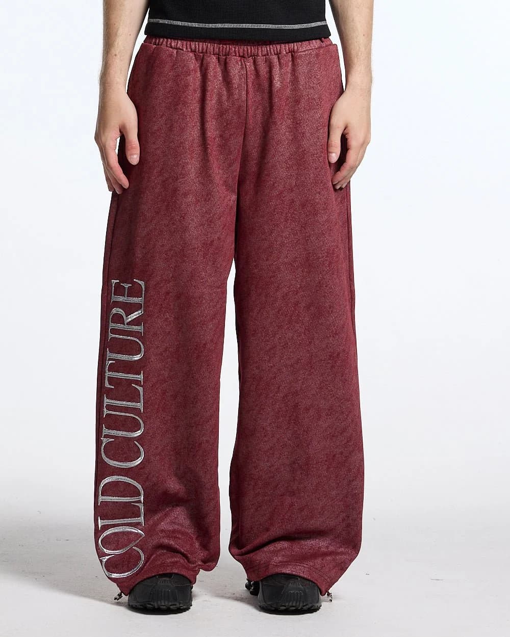 MERRY SWEATPANTS RED by COLD CULTURE
