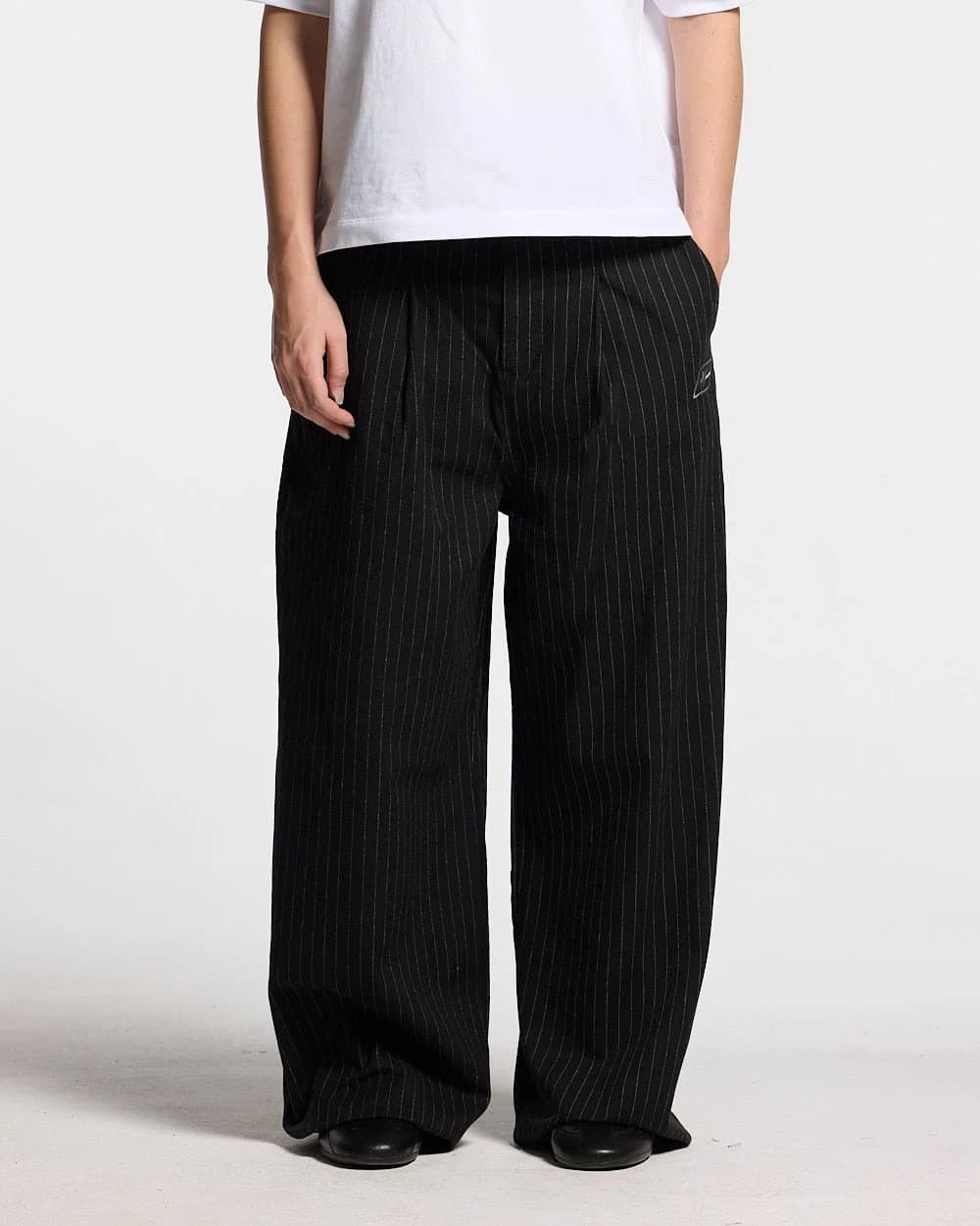 SEAM EFFECT LINE PANTS BLACK 10