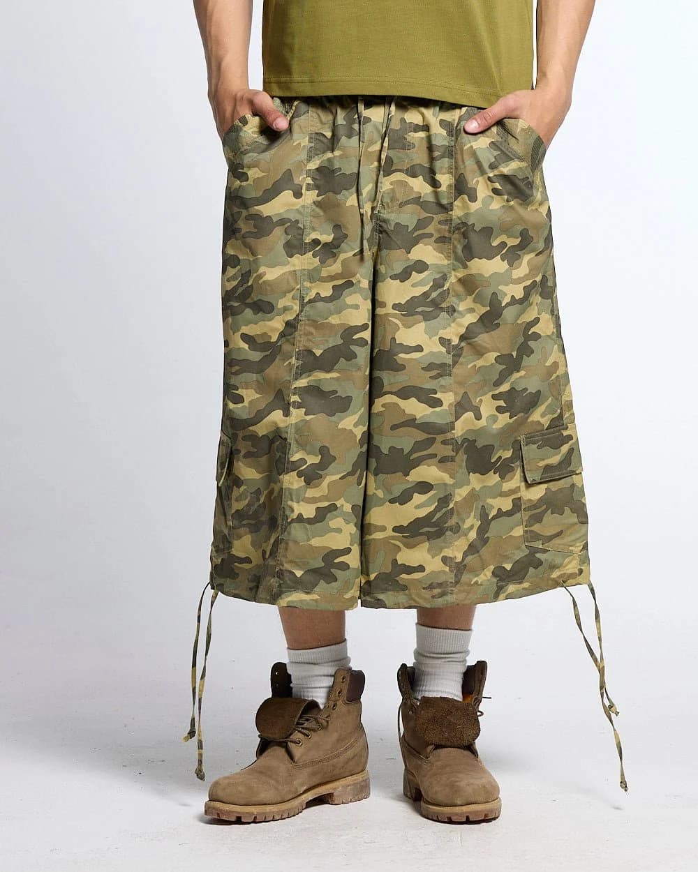 UTILITARY CAPRI PARACHUTE CAMO 2