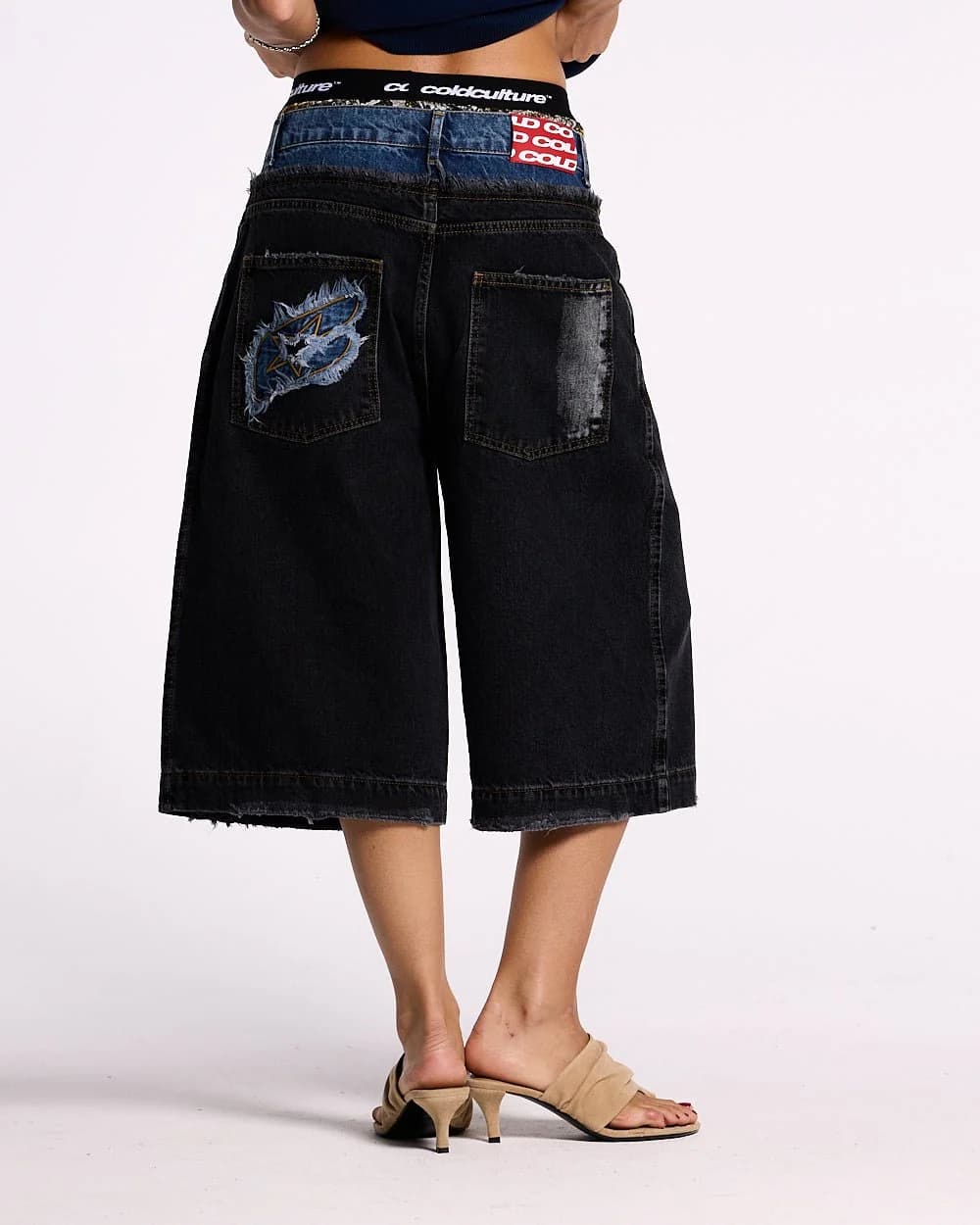 DARK SEA SHORT 5