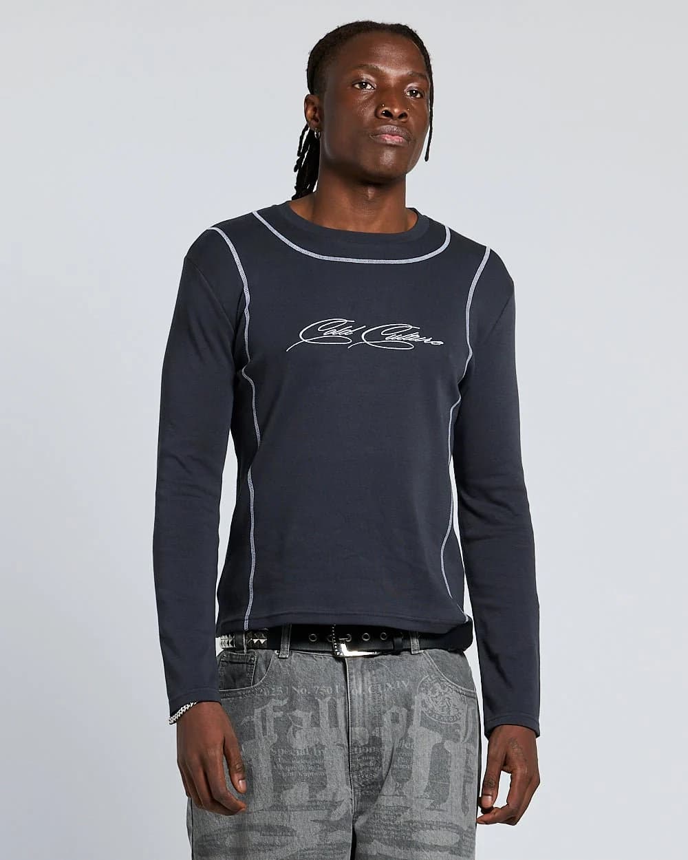 SURVIVOR LONGSLEEVE BLACK 2