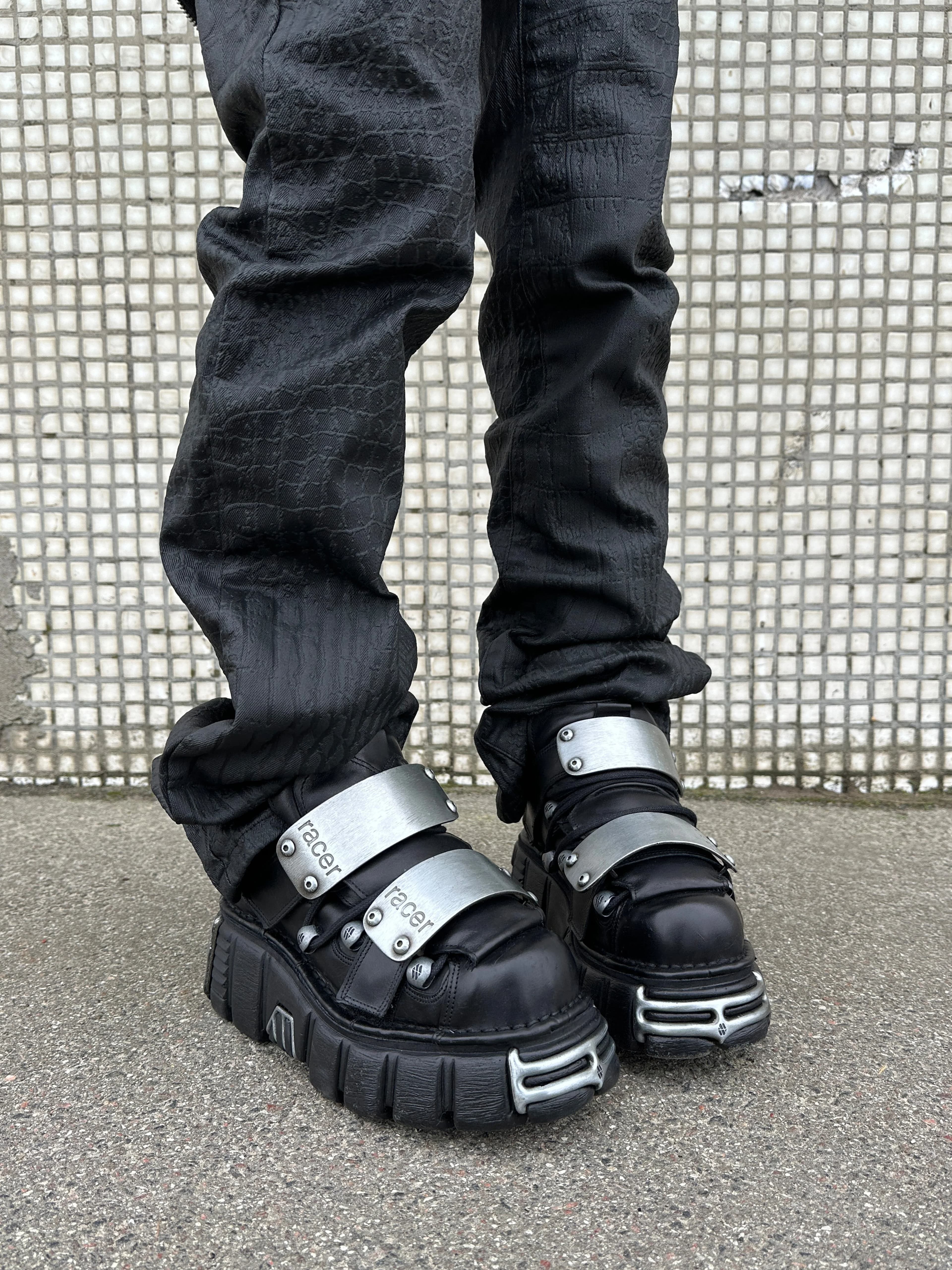 Racer x New Rock Black Modular Tower 13