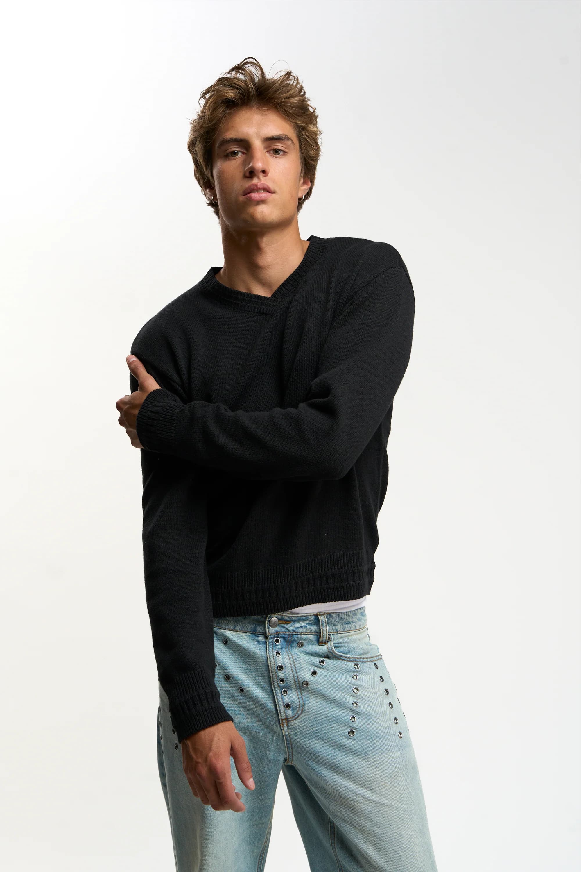 Nova Dark Knit 3
