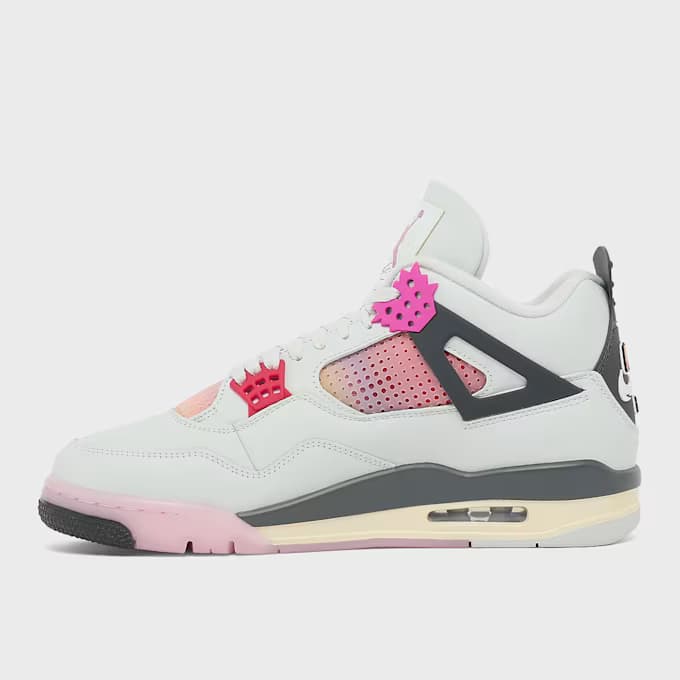 Air Jordan 4 Retro "Comic" 11