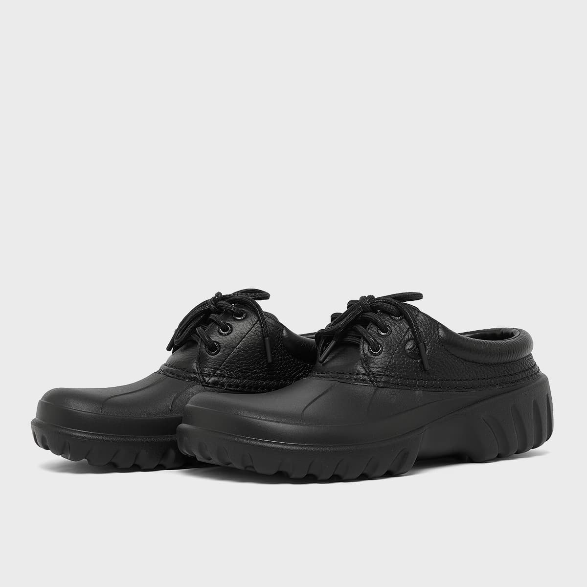 Axle Low by Crocs