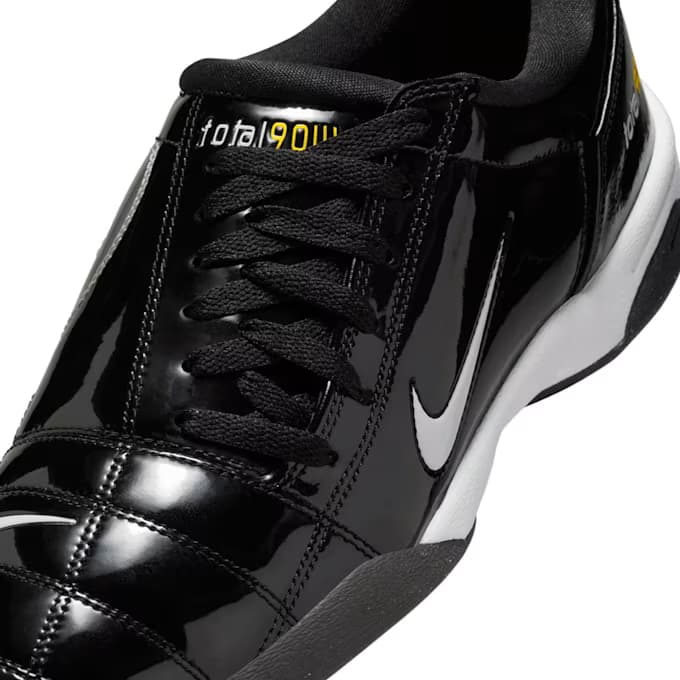Total 90 SP "Black Patent" 16