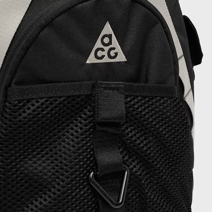 ACG "Daymax" Backpack (25L) 12