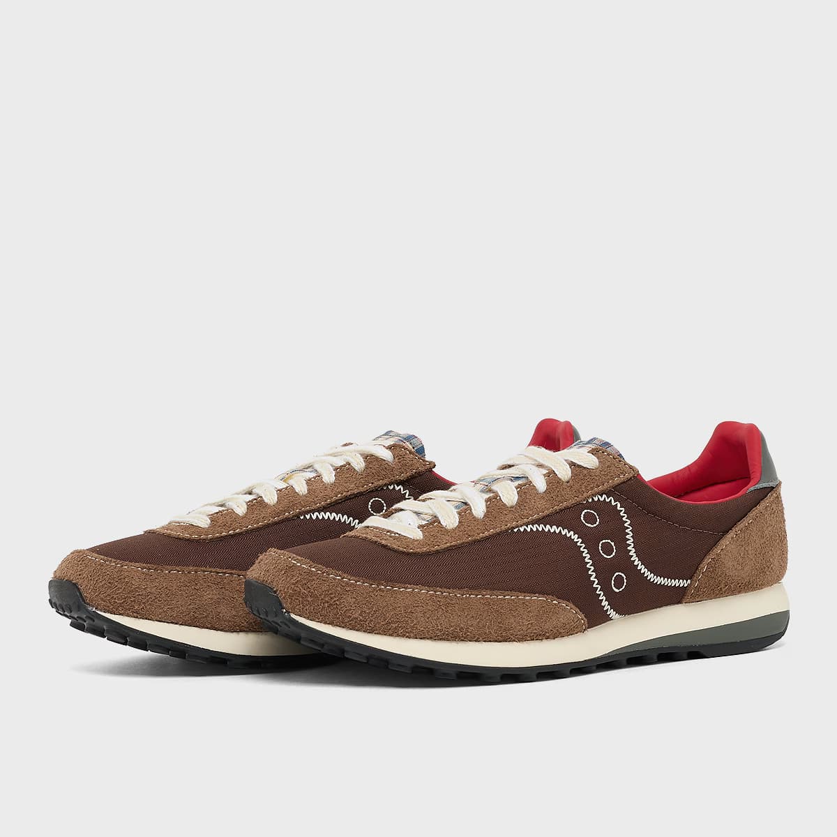 x Estudio Niksen Trainer 80 by Saucony