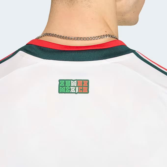 Mexico 26 Away Replica Jersey 9