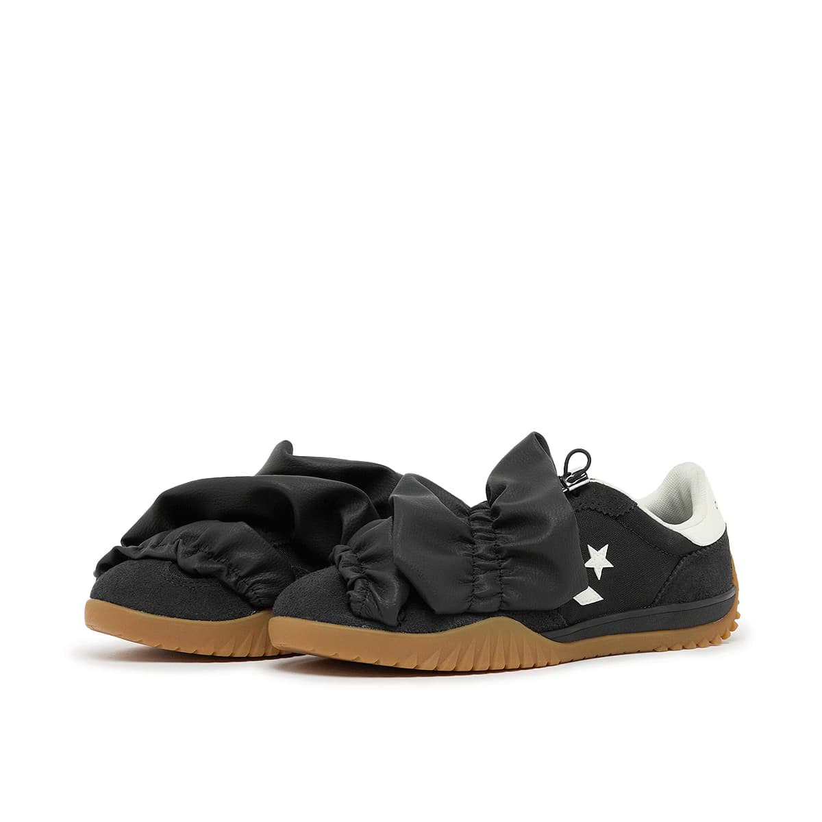 Wmns Run Star Trainer Ruffle by Converse