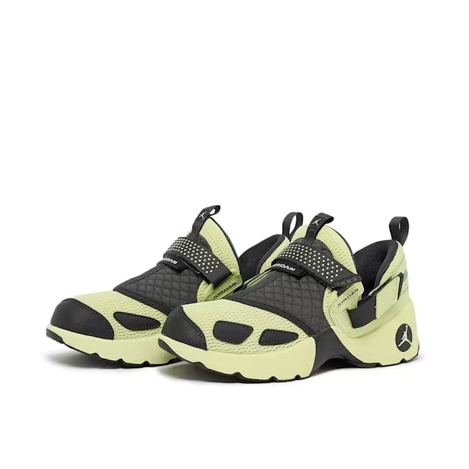 Wmns Trunner LX luminous 9