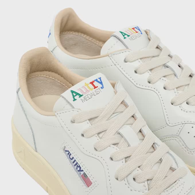 Wmns Medalist Low 14