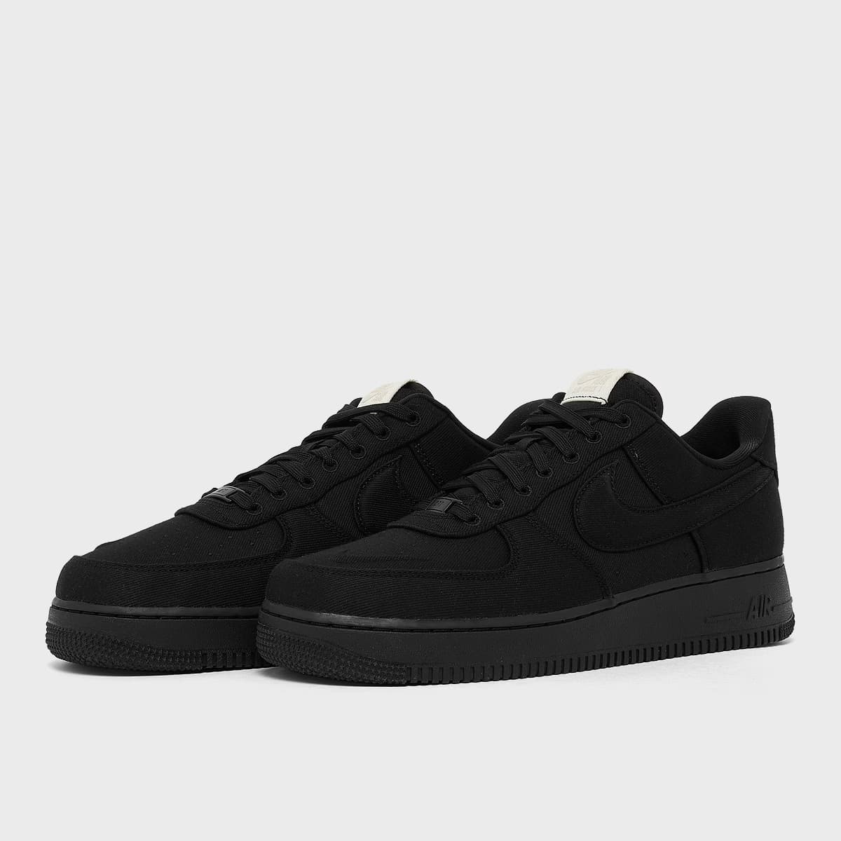 Air Force 1 '07 Lv8 by Nike