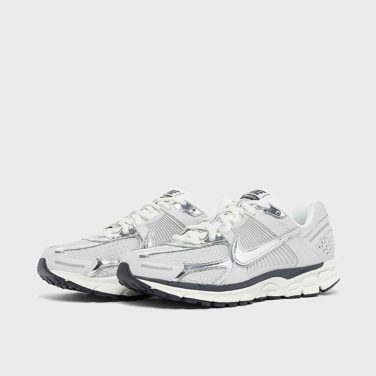 Wmns Zoom Vomero 5 "Metallic Silver" by Nike