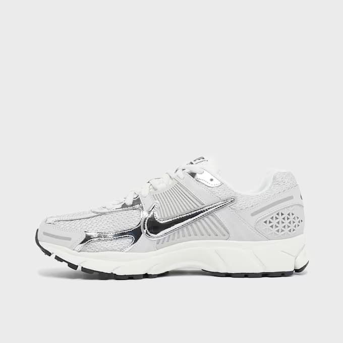 Wmns Zoom Vomero 5 "Metallic Silver" 12