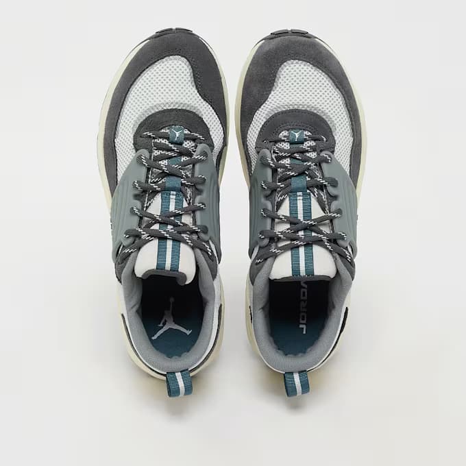 Trunner 12